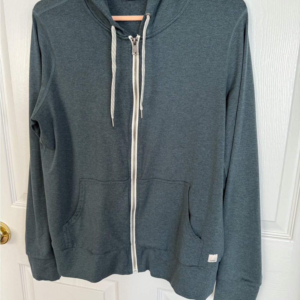 Women’s Vuori Halo Performance Hoodie, size L.